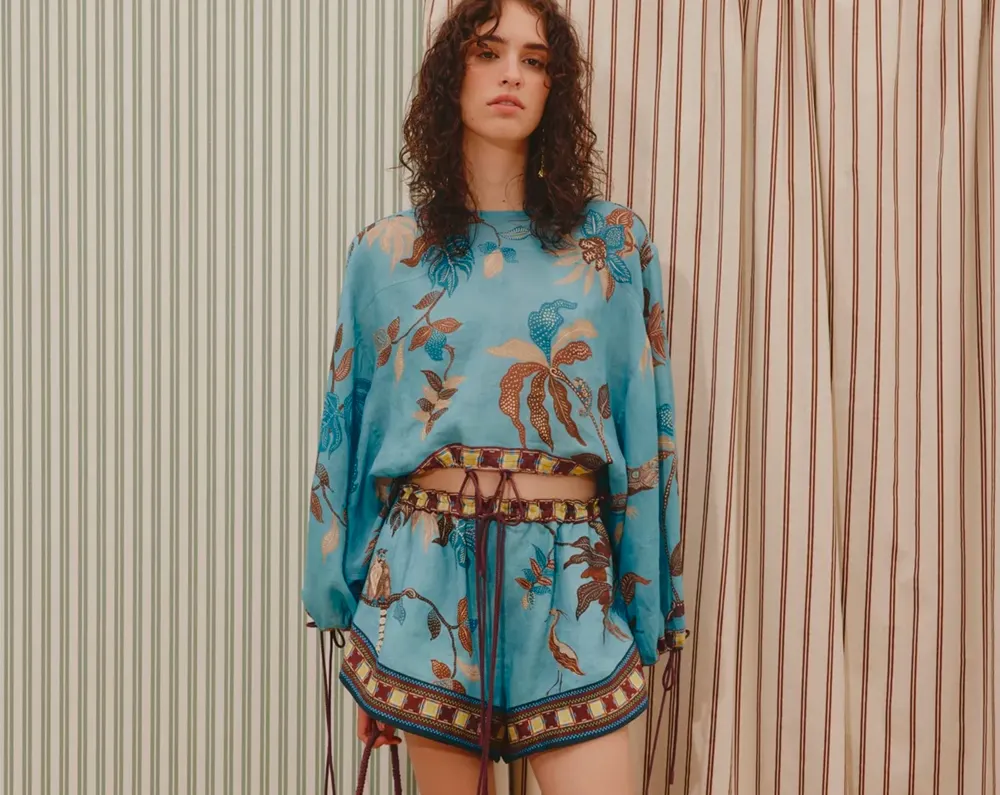 Une ode à la jungle tropicale luxuriante pour Alémais une collection inspirée par les rythmes de la nature.