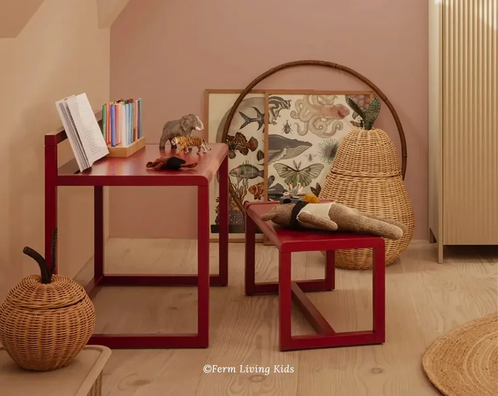 Children's desk